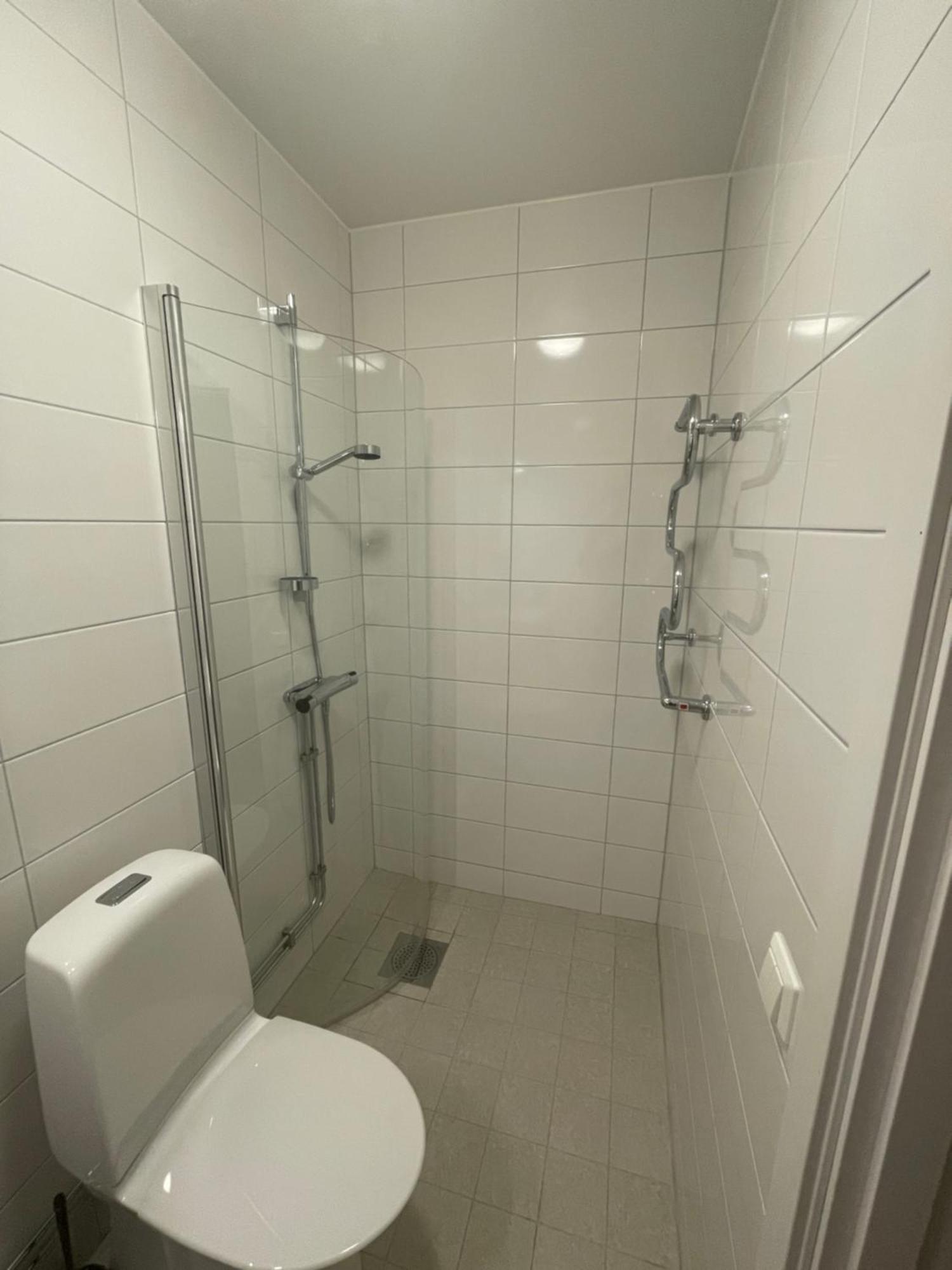 Newly Built Bright Apartment, Close To Everything If You Want To Visit Stockholm, You Will Find The Perfect Accommodation Here! Ferry Line 80 Makes It Very Convenient And Easy To Get To The City Center Нака Экстерьер фото