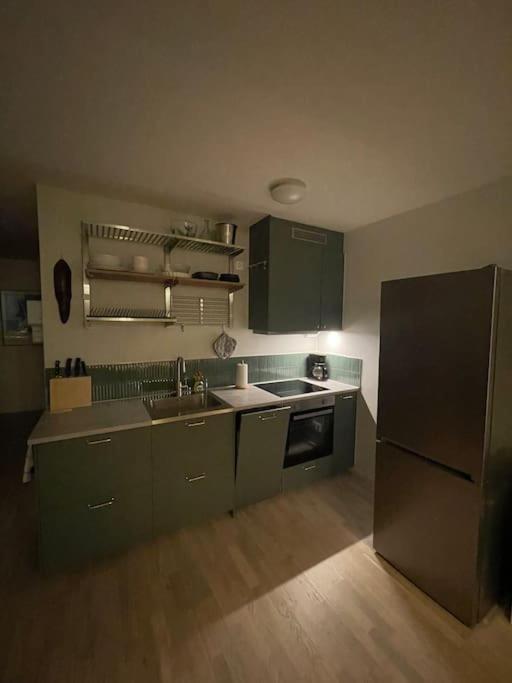 Newly Built Bright Apartment, Close To Everything If You Want To Visit Stockholm, You Will Find The Perfect Accommodation Here! Ferry Line 80 Makes It Very Convenient And Easy To Get To The City Center Нака Экстерьер фото